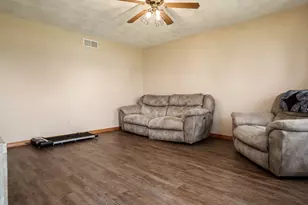 10945 Meadowsweet Ln, Roscoe, IL 61073 - Photo 5