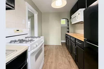 203 Symphony Way #B, Elgin, IL 60120 - Photo 3