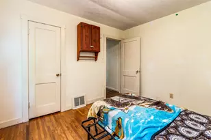 318 S 3rd St, Marion, IL 62959 - Photo 9