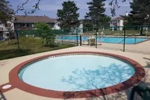 355 Wilmington Dr, Bartlett, IL 60103 - Photo 5