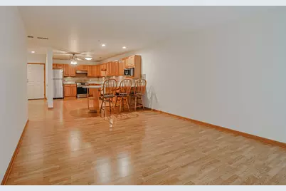 27 E Hattendorf Avenue #213, Roselle, IL 60172 - Photo 11