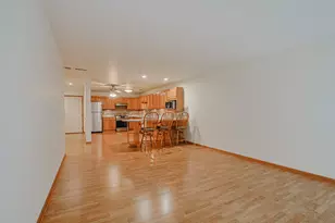 27 E Hattendorf Ave, Roselle, IL 60172 - Photo 11