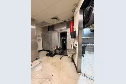 3933 N Broadway Street, Chicago, IL 60613 - Photo 5