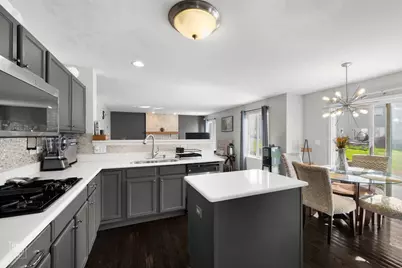 910 Great Plains Avenue, Matteson, IL 60443 - Photo 5