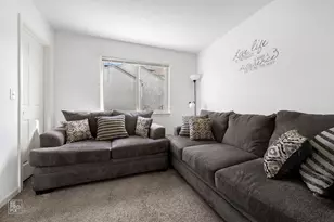910 Great Plains Ave, Matteson, IL 60443 - Photo 7
