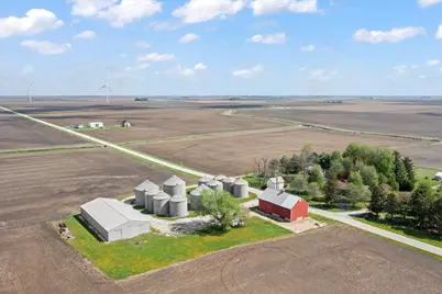 2501 N 4100 East Road, Bellflower, IL 62174 - Photo 29