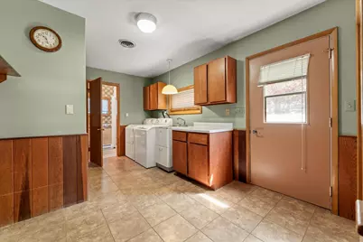 2501 N 4100 East Road, Bellflower, IL 62174 - Photo 15