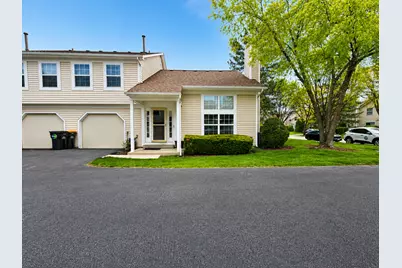 250 Acorn Drive, Streamwood, IL 60107 - Photo 1