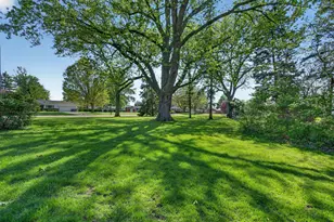 2275 Garden Rd, Aurora, IL 60506 - Photo 37