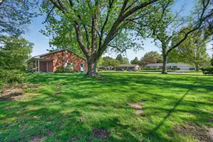 2275 Garden Rd, Aurora, IL 60506 - Photo 39
