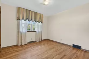 2275 Garden Rd, Aurora, IL 60506 - Photo 17