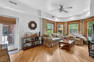 1342 W Greenleaf Ave, Chicago, IL 60626 - Photo 13