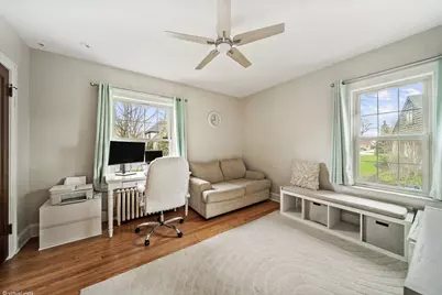 397 S Holly Avenue, Elmhurst, IL 60126 - Photo 11