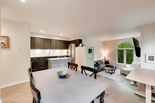 1050 W Webster Ave, Chicago, IL 60614 - Photo 9