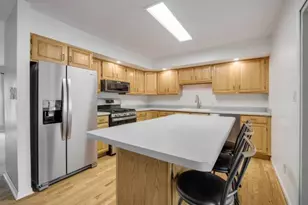 318 Hillcrest Dr, Algonquin, IL 60102 - Photo 5
