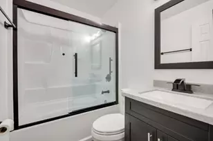 318 Hillcrest Dr, Algonquin, IL 60102 - Photo 17
