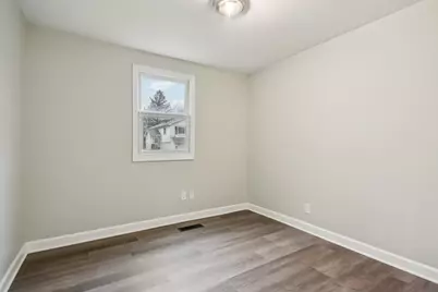 402 Lily Lane, Lakemoor, IL 60051 - Photo 25