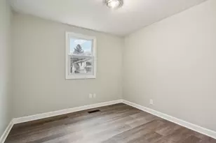 402 Lily Ln, Lakemoor, IL 60051 - Photo 25