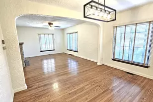 410 N Raynor Ave, Joliet, IL 60435 - Photo 27