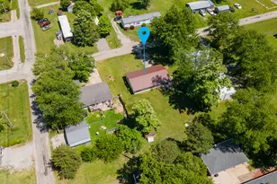 209 N West St, Earlville, IL 62932 - Photo 45