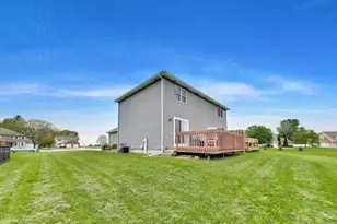 912 White Tail Ln, Sandwich, IL 60548 - Photo 27