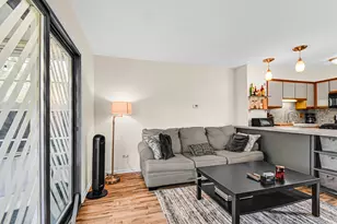27W032 Cooley Ave, Winfield, IL 60190 - Photo 5