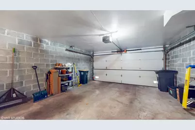 1523 W Henderson Street #E, Chicago, IL 60657 - Photo 25