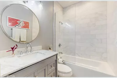 1523 W Henderson Street #E, Chicago, IL 60657 - Photo 19