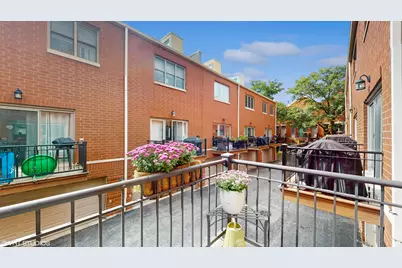 1523 W Henderson Street #E, Chicago, IL 60657 - Photo 13