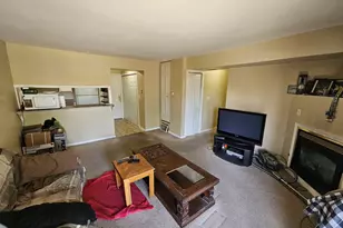 1870 Tall Oaks Dr, Aurora, IL 60505 - Photo 5