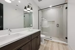 2214 W Oakdale Ave, Chicago, IL 60618 - Photo 29