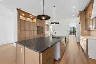 2214 W Oakdale Ave, Chicago, IL 60618 - Photo 19