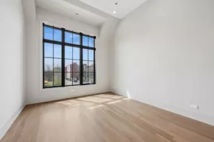 2214 W Oakdale Ave, Chicago, IL 60618 - Photo 27