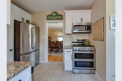 805 S Mitchell Avenue, Arlington Heights, IL 60005 - Photo 17