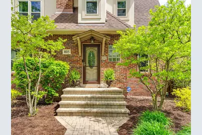 805 S Mitchell Avenue, Arlington Heights, IL 60005 - Photo 3