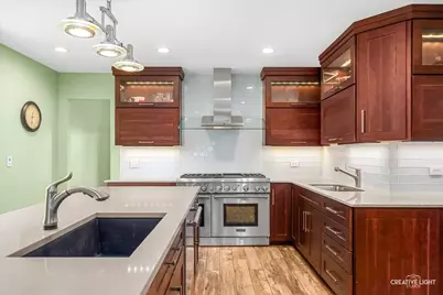 10S060 Clarendon Hills Road, Willowbrook, IL 60527 - Photo 13