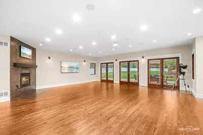 10S060 Clarendon Hills Road, Willowbrook, IL 60527 - Photo 9