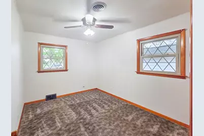 1718 Grace Street, Streator, IL 61364 - Photo 9
