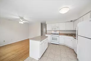 1573 Delaware Ct, Geneva, IL 60134 - Photo 9