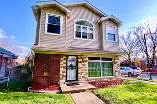 1633 E 93rd St, Chicago, IL 60617 - Photo 1