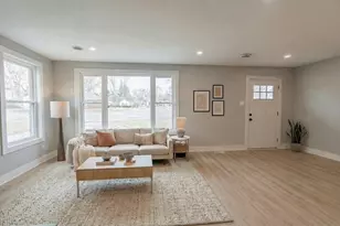 307 Minocqua St, Park Forest, IL 60466 - Photo 3