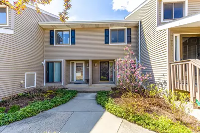 1090 Pine Tree Circle N, Buffalo Grove, IL 60089 - Photo 1