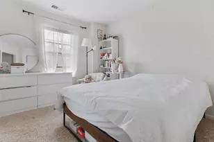 726 Hanbury Dr, Des Plaines, IL 60016 - Photo 11