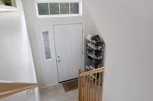 726 Hanbury Dr, Des Plaines, IL 60016 - Photo 15
