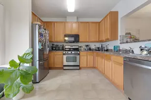726 Hanbury Dr, Des Plaines, IL 60016 - Photo 7