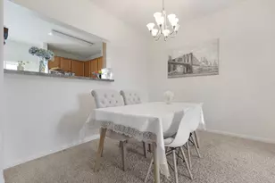 726 Hanbury Dr, Des Plaines, IL 60016 - Photo 3