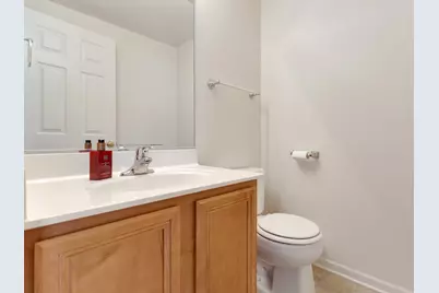726 Hanbury Drive, Des Plaines, IL 60016 - Photo 9