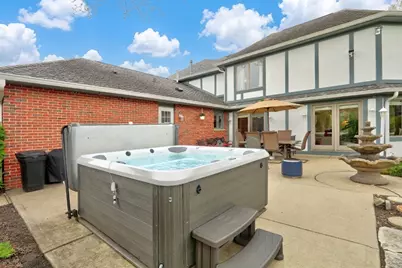 1525 Saratoga Court, Libertyville, IL 60048 - Photo 9