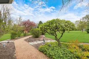 1525 Saratoga Ct, Libertyville, IL 60048 - Photo 11