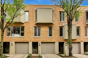 132 Frank Lloyd Wright Ln, Oak Park, IL 60302 - Photo 1